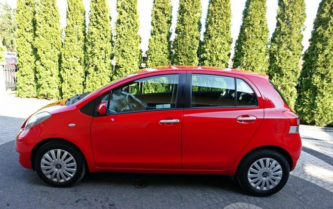 Toyota Yaris cena 19900 przebieg: 192000, rok produkcji 2010 z Pyrzyce małe 121
